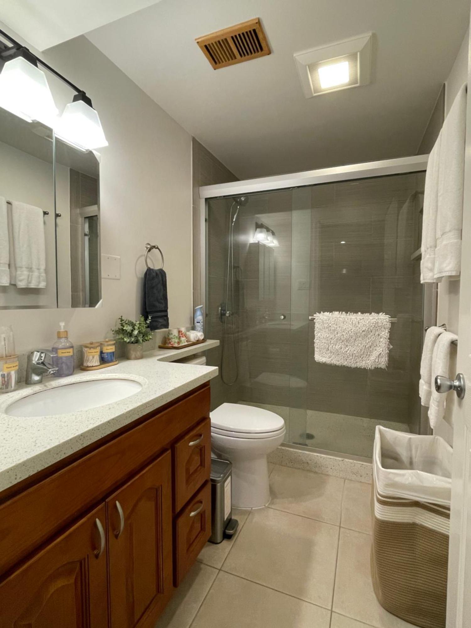 9Am Check-In Coastal Getaway - Luxe Suite Near Cliff, Lake & Local Shops Daly City Bagian luar foto